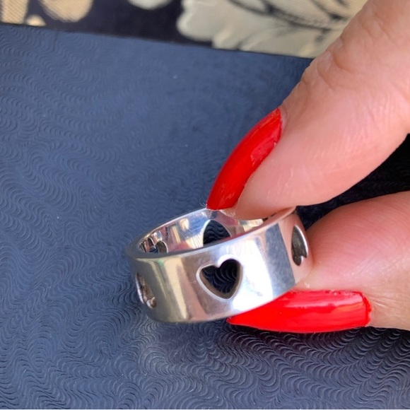 SOLD❤️ Rare Vintage Authentic Tiffany & Co. Sterling Silver Open Heart Band Ring - Picture 2 of 10